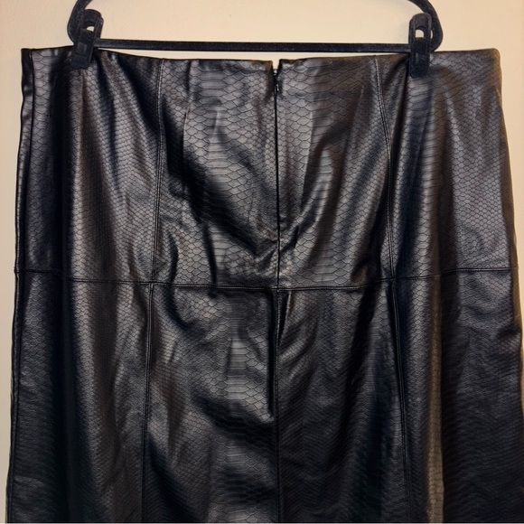 Ava & Viv Women's A-Line Faux Leather Snake-Skin Skirt Size 2X - Picture 7 of 9
